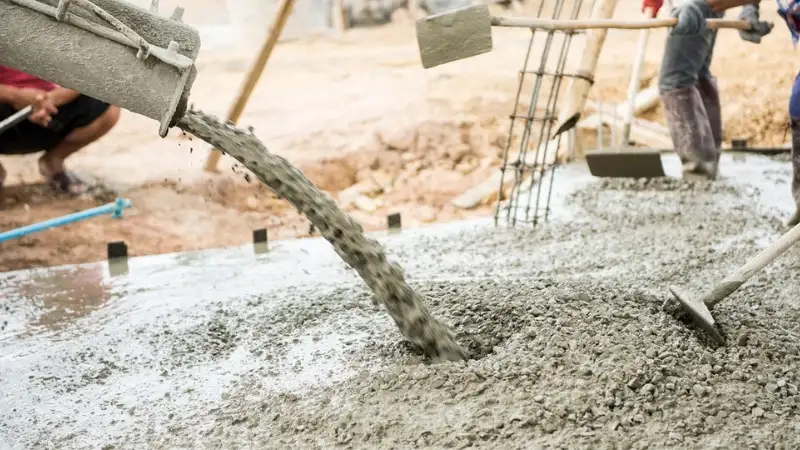 Mưa nhỏ kéo dài có thể gây loãng bê tông và giảm cường độ chịu lực