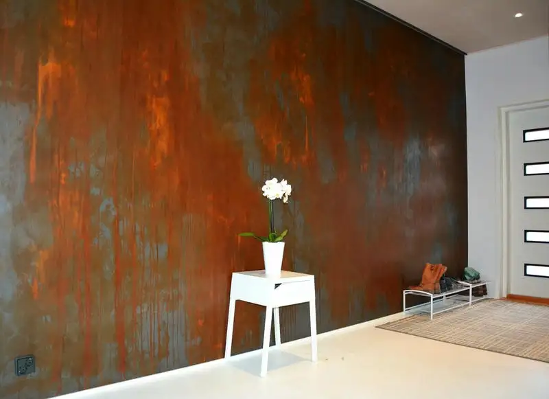 Tường ngoài trời ấn tượng nhờ sơn giả bê tông texture mô phỏng rỉ sét