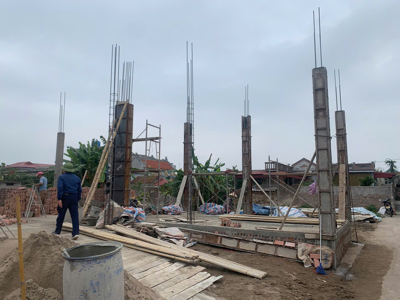 Cập Nhật Tiến Độ Thi Công Nhà Vườn Mái Nhật 2 Tầng – Chủ Đầu Tư Anh Toàn, Thái Thụy, Thái Bình
