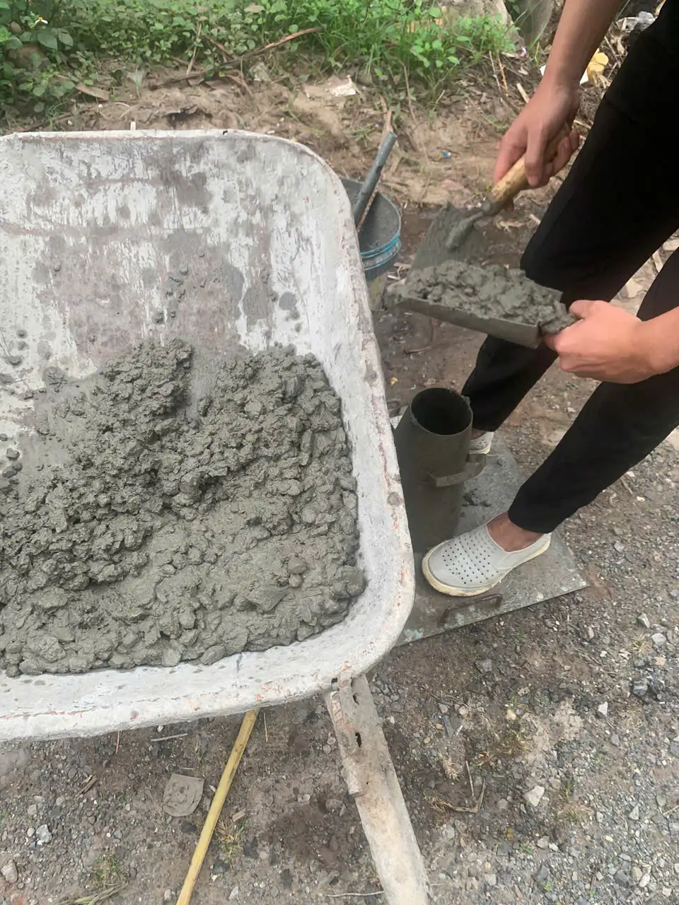 Công Tác Đổ Bê Tông Móng Chú Cân – Hưng Hà – Thái Bình