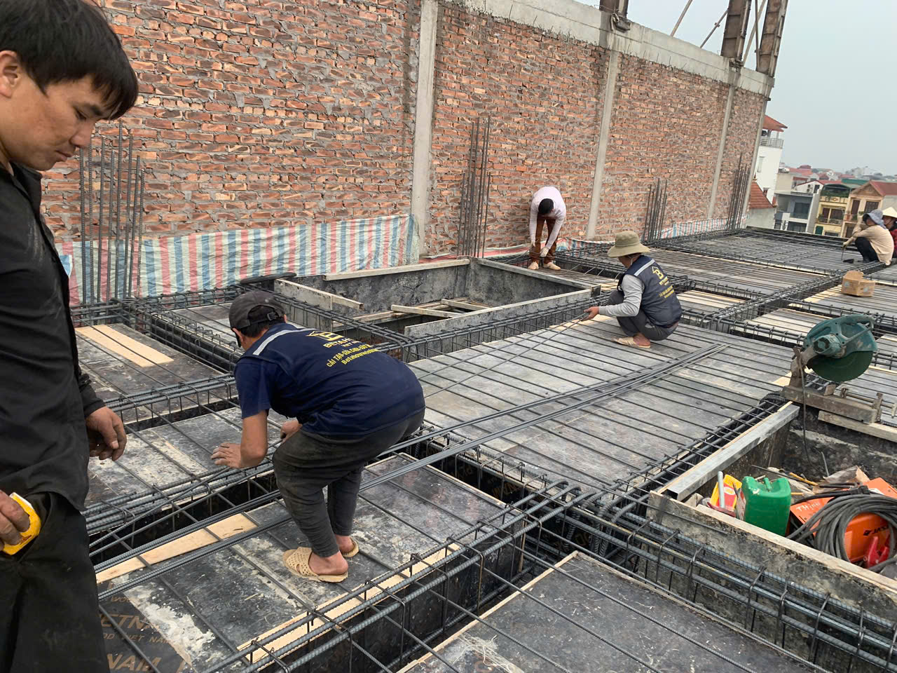 Công Tác Lắp Dựng Cốt Thép Sàn 4 CCMN – Trương Định, Hà Nội