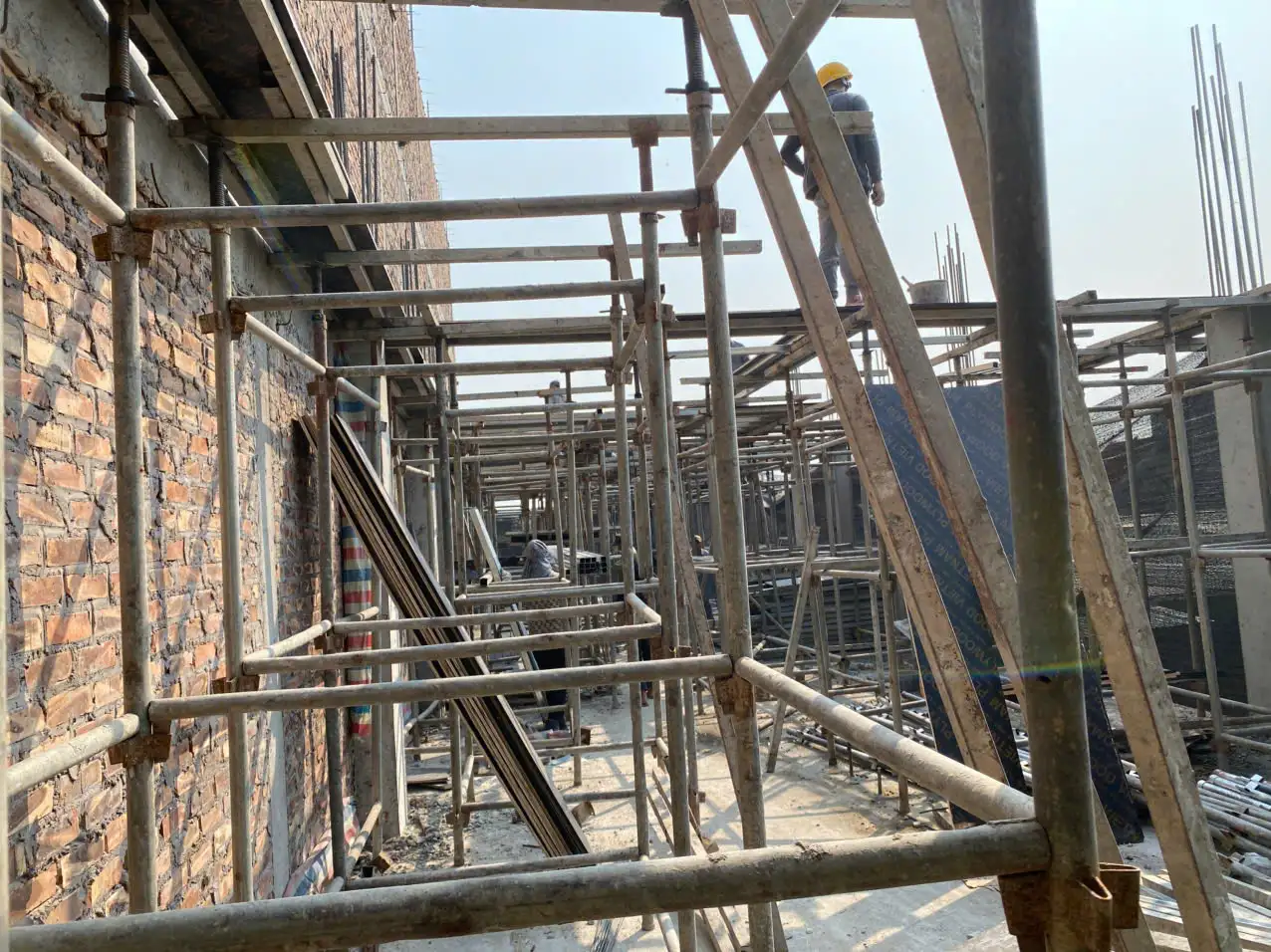 Lưu Ý Khi Thi Công Giàn Giáo Công Trình Nhà Dân Dụng