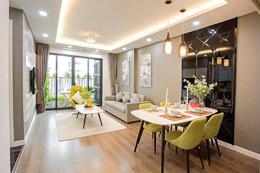 Thiết kế nội thất chung cư 80–100m² mang phong cách hiện đại sang trọng, sử dụng vật liệu cao cấp và ánh sáng tự nhiên làm chủ đạo