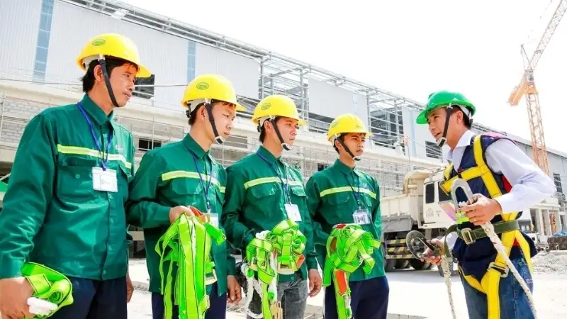 An toàn lao động trong thi công cần được đặt lên hàng đầu