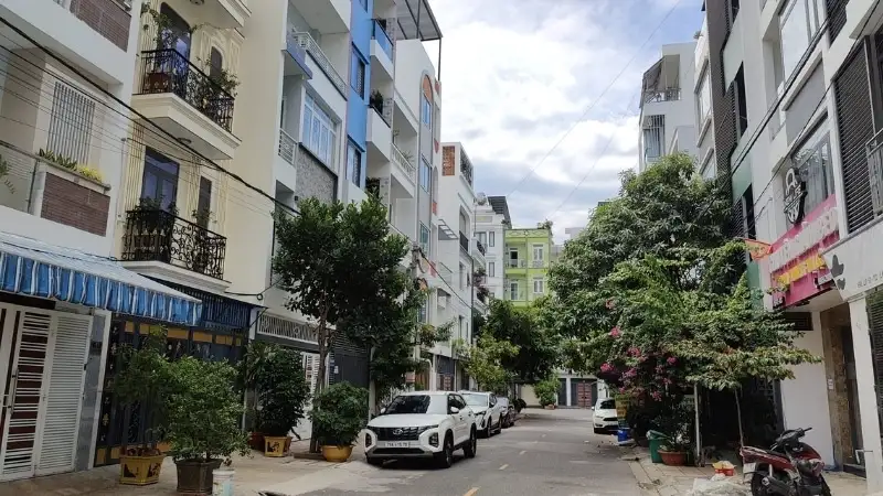Chiều cao tối đa của nhà liền kề trong ngõ không được vượt quá 06 tầng