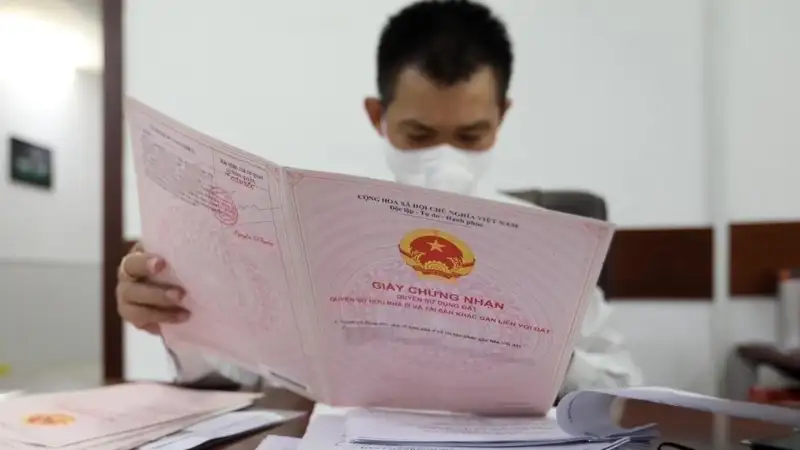 Giấy chứng nhận quyền sử dụng đất hết hạn sẽ bị thu hồi theo quy định